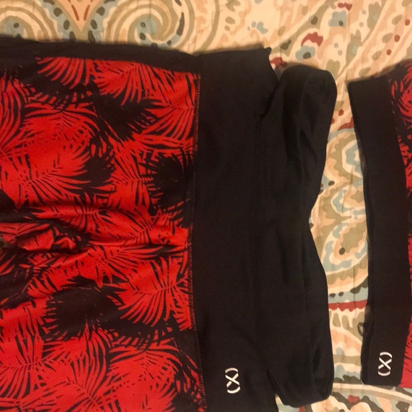 ❤️ M2(x)ist top and bottom sports bra leggings set - Picture 3 of 3